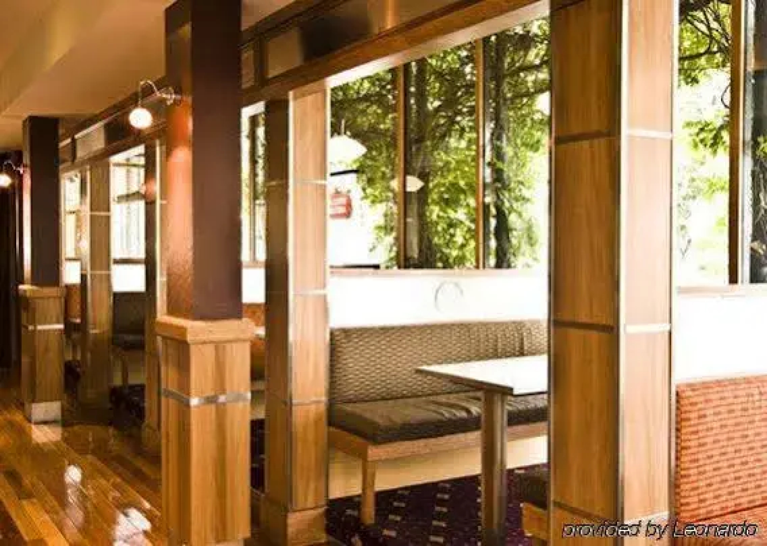 Quality Hotel Tiffins On The Park