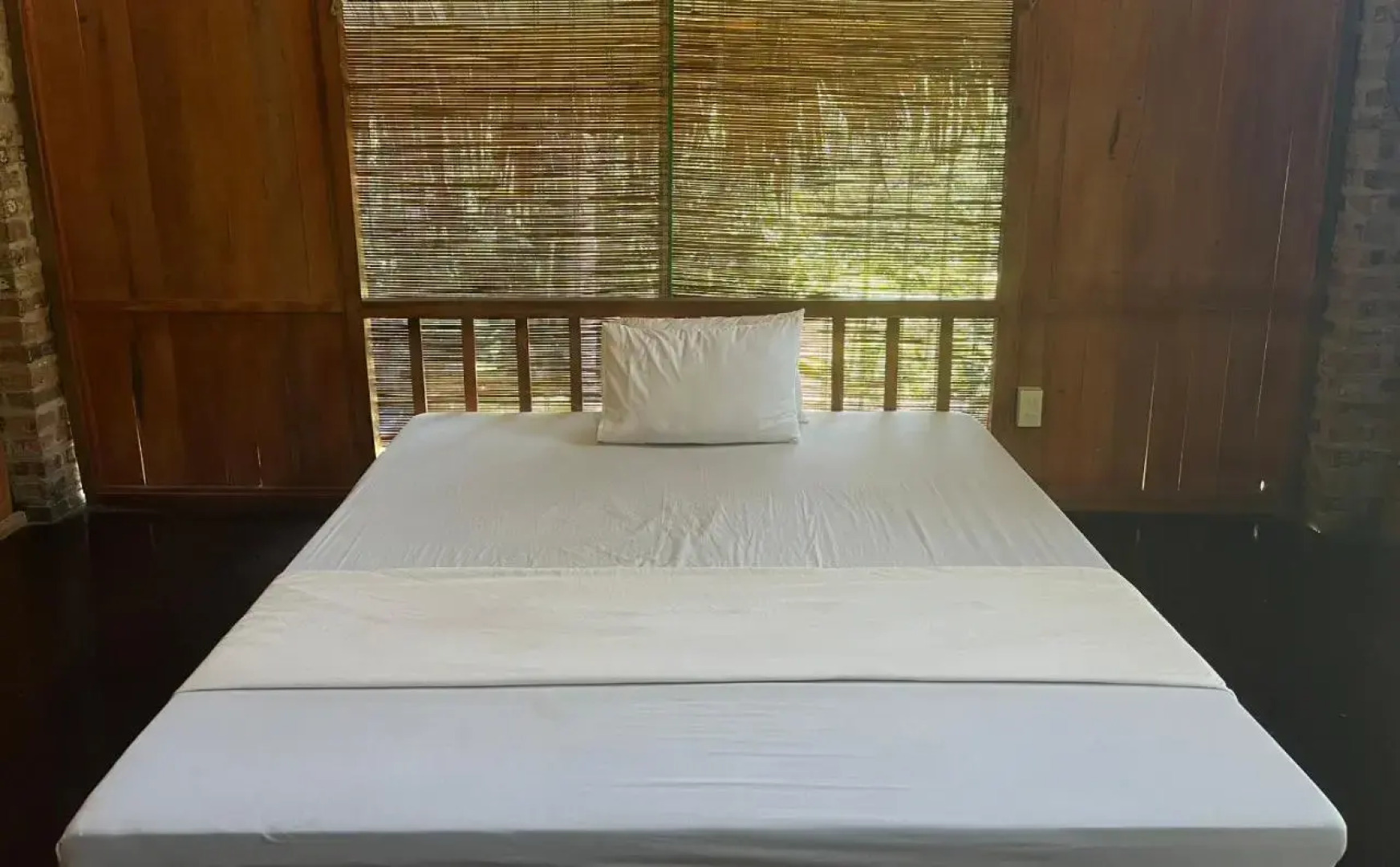 Cua Tu Waterfall Homestay