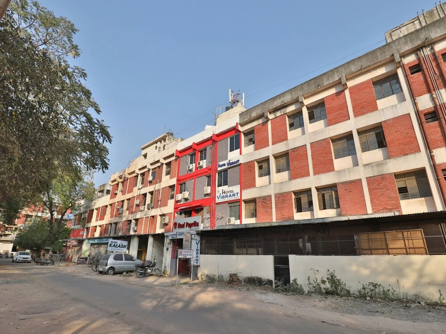 OYO 12147 Hotel Vibrant