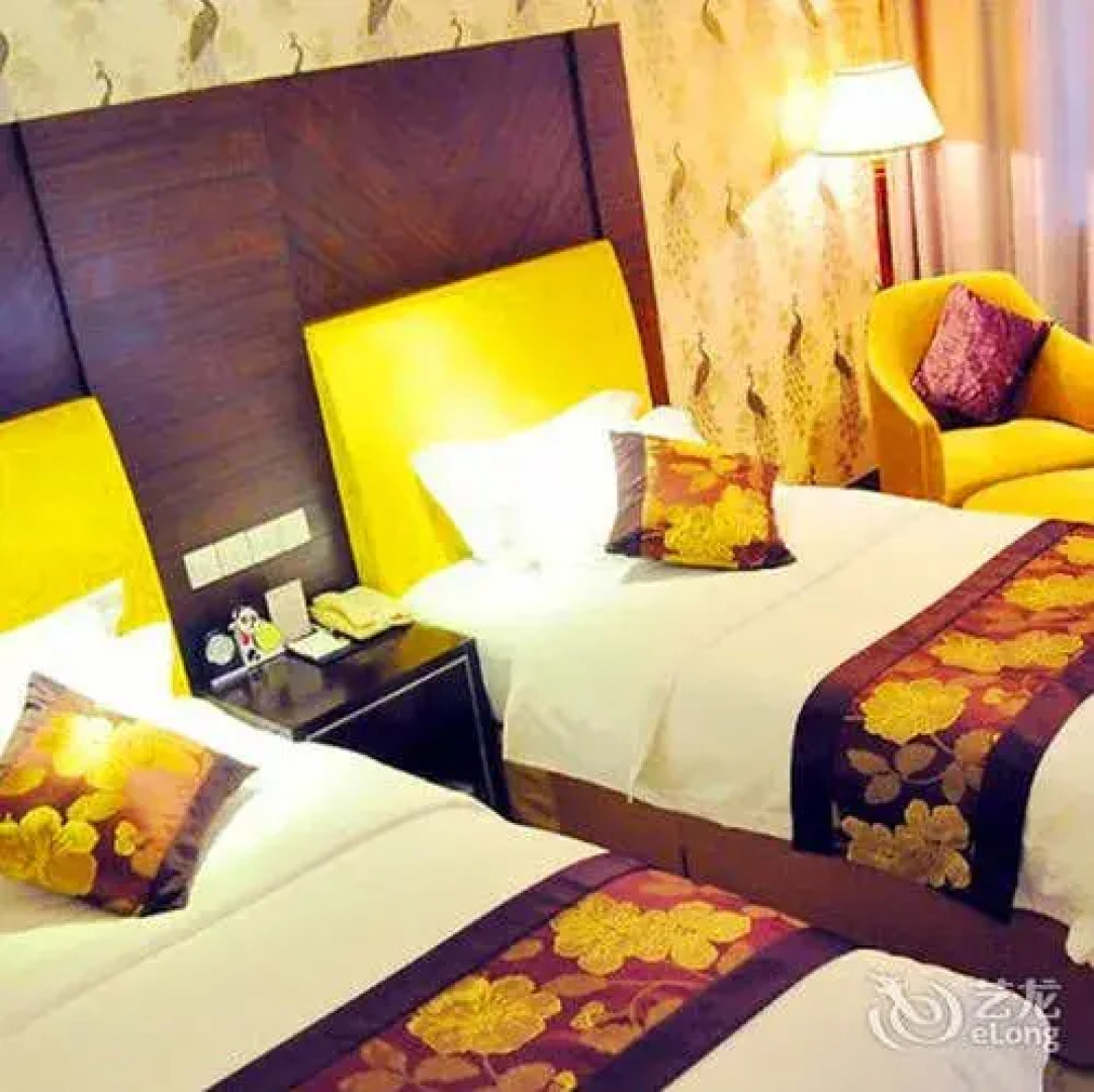 Xiongfei Holiday Hotel - Zigong