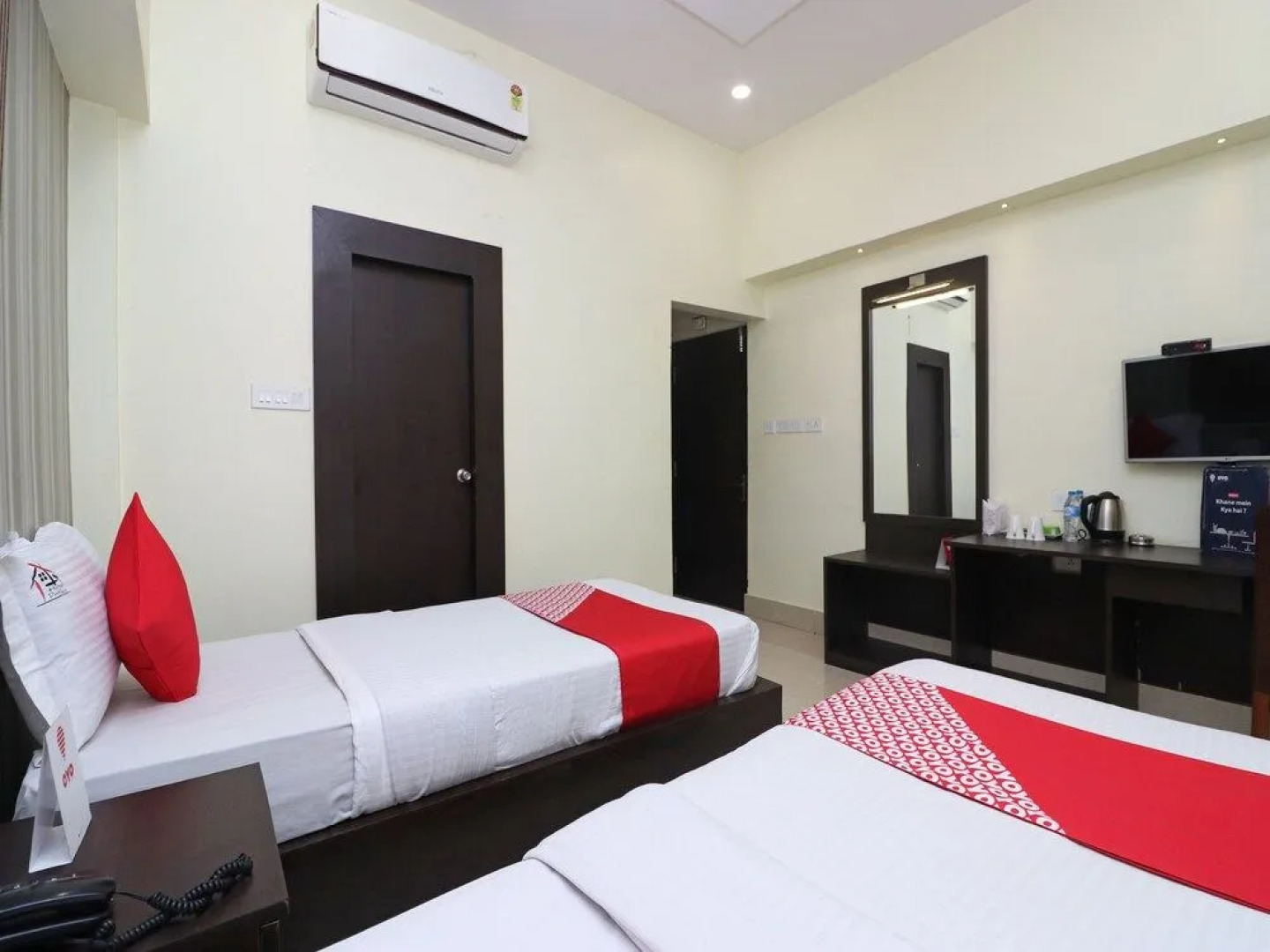 OYO 17111 Hotel Pritika