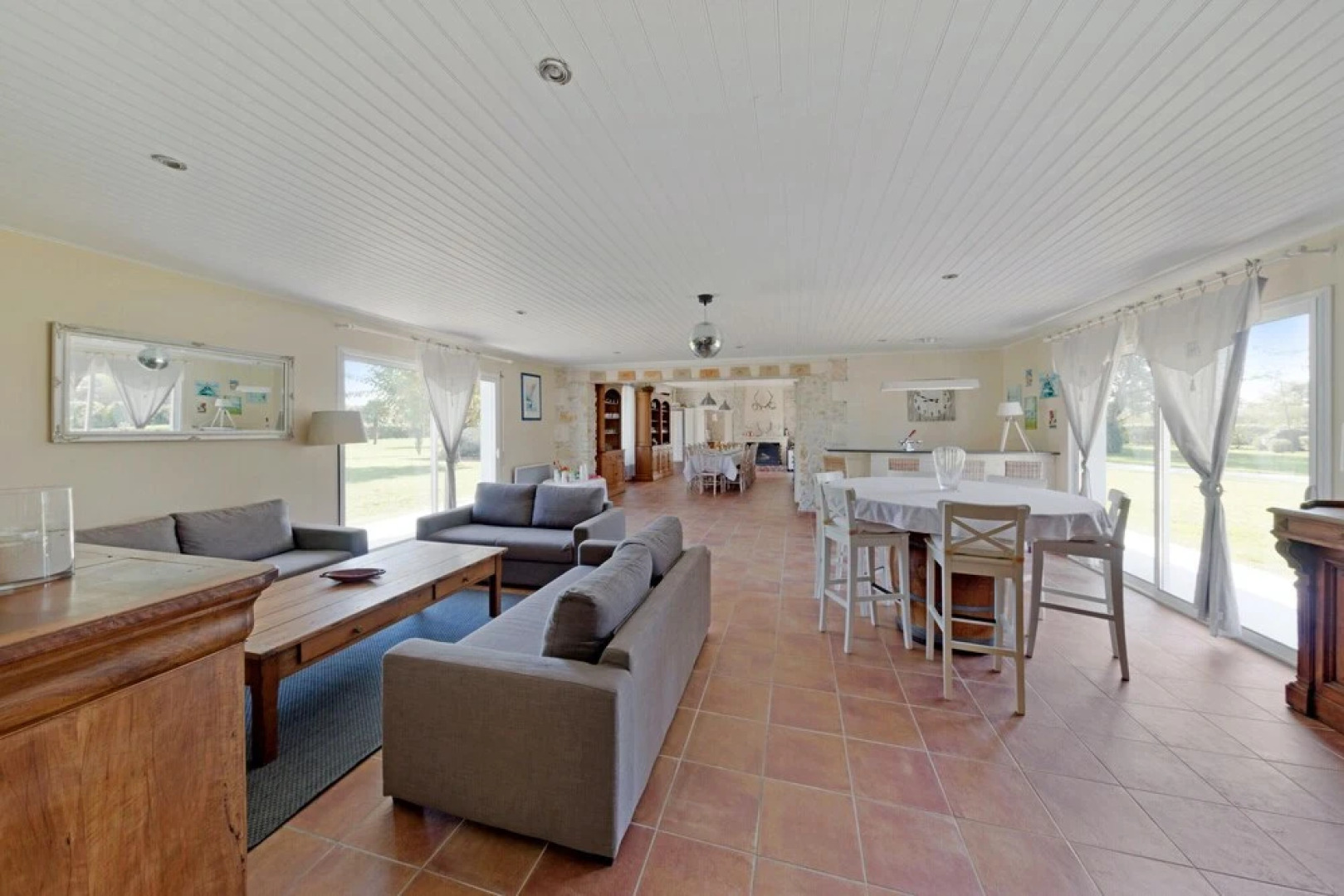 Villa With 5 Bedrooms in Saint-germain-d'esteuil, With Private Pool, Enclosed Garden and Wifi - 20 km From the Beach