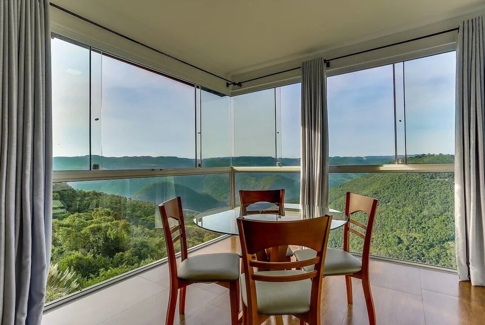 Pousada Janela do Vale