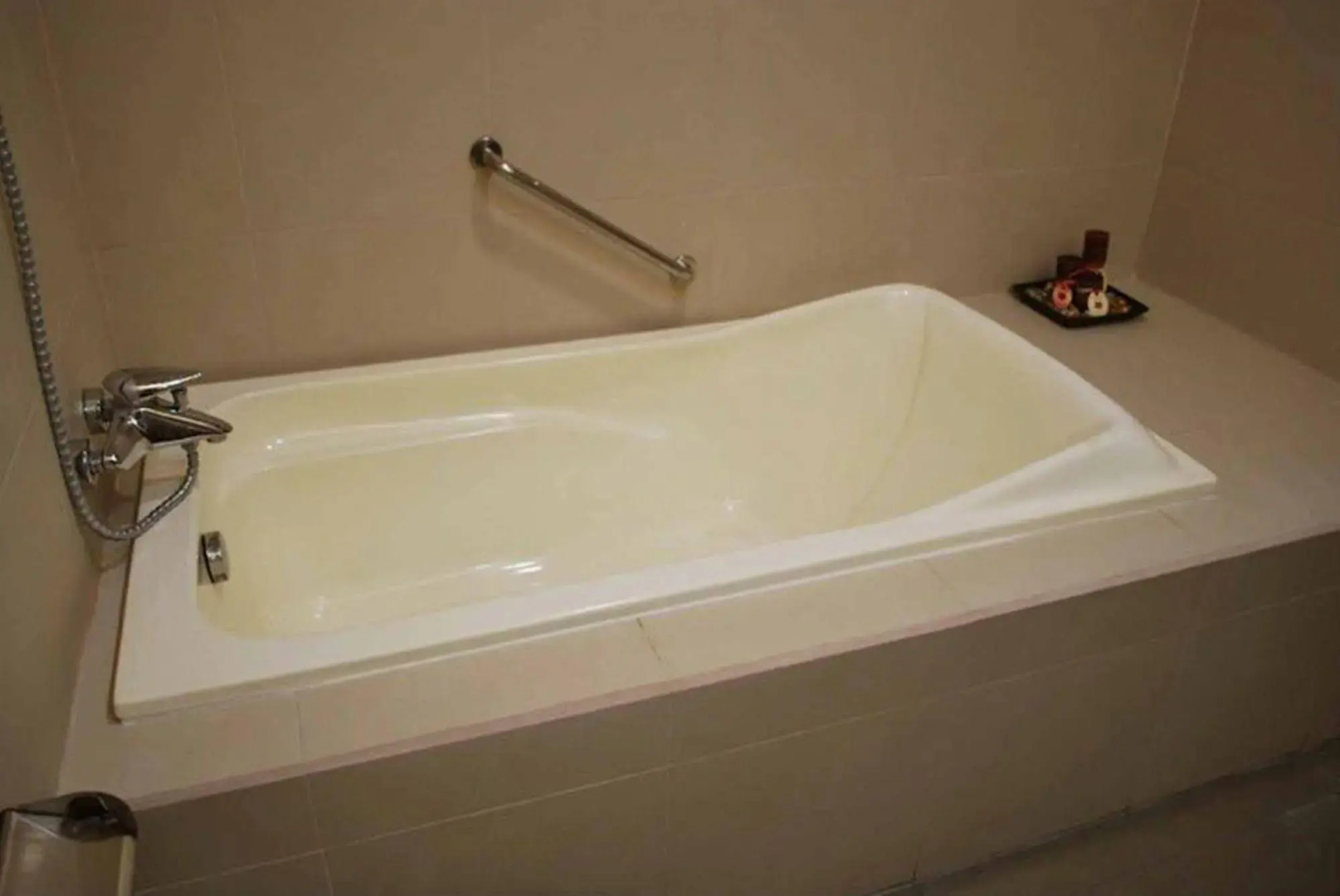 Tanza Oasis Hotel and Resort