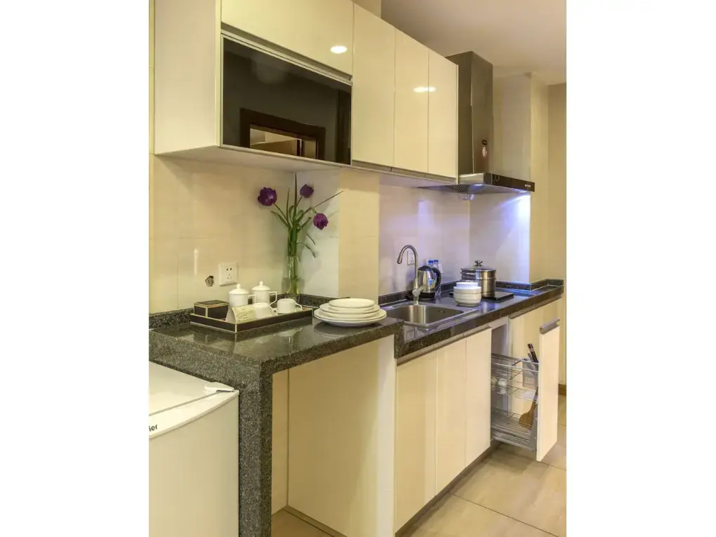 Jinjiang Peninsula Seasons Hotel