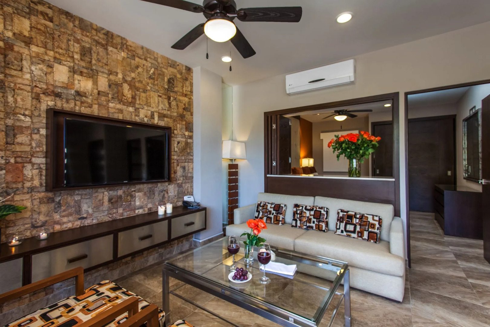 Pinnacle Resorts 220