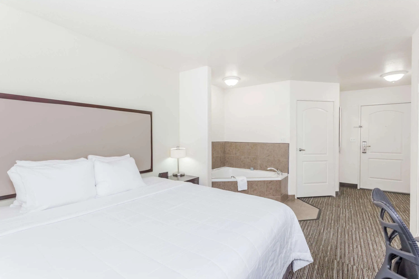 Hawthorn Suites by Wyndham Victorville
