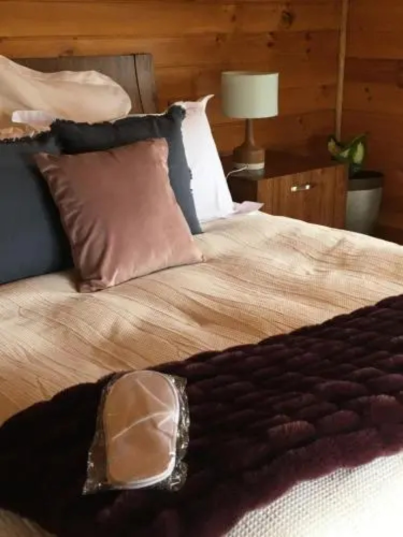 Springmead Rustic Cabin