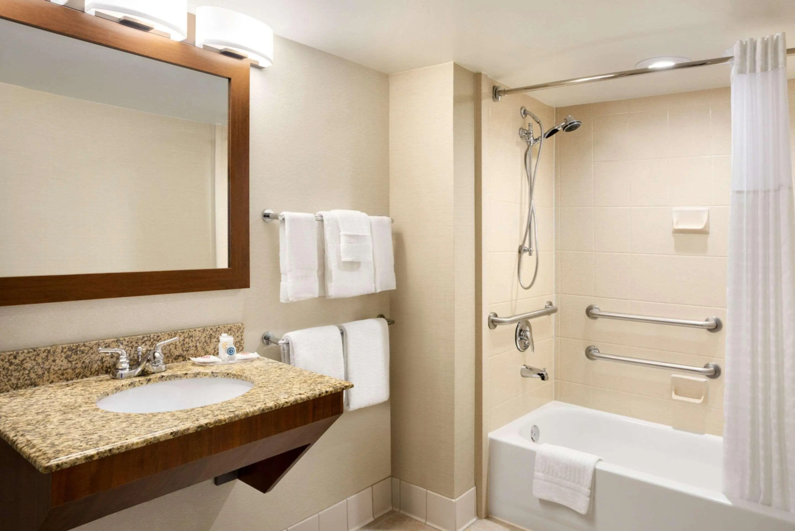 Comfort Inn & Suites Presidential - Downtown Little Rock