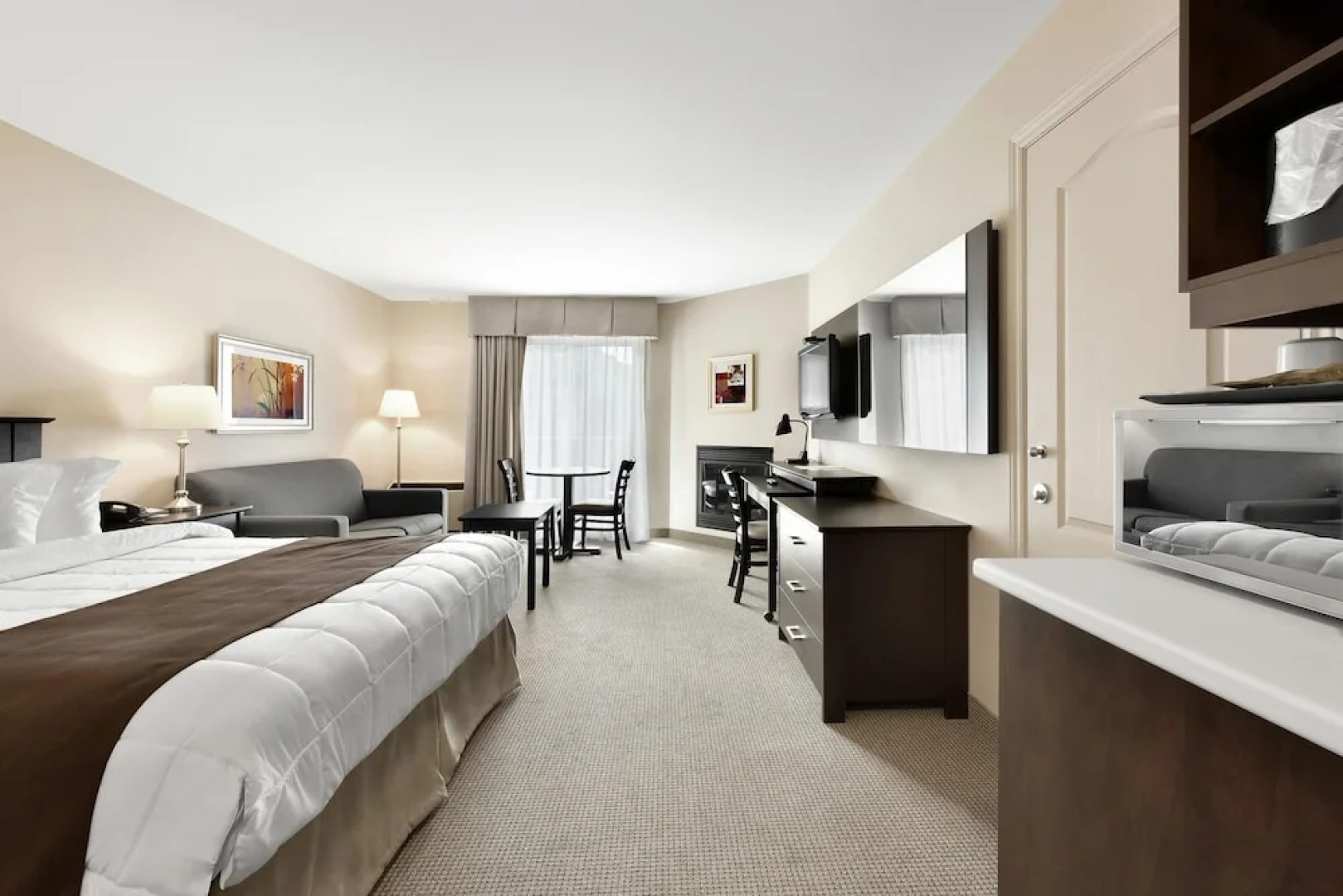 Quality Inn & Suites Le Versailles