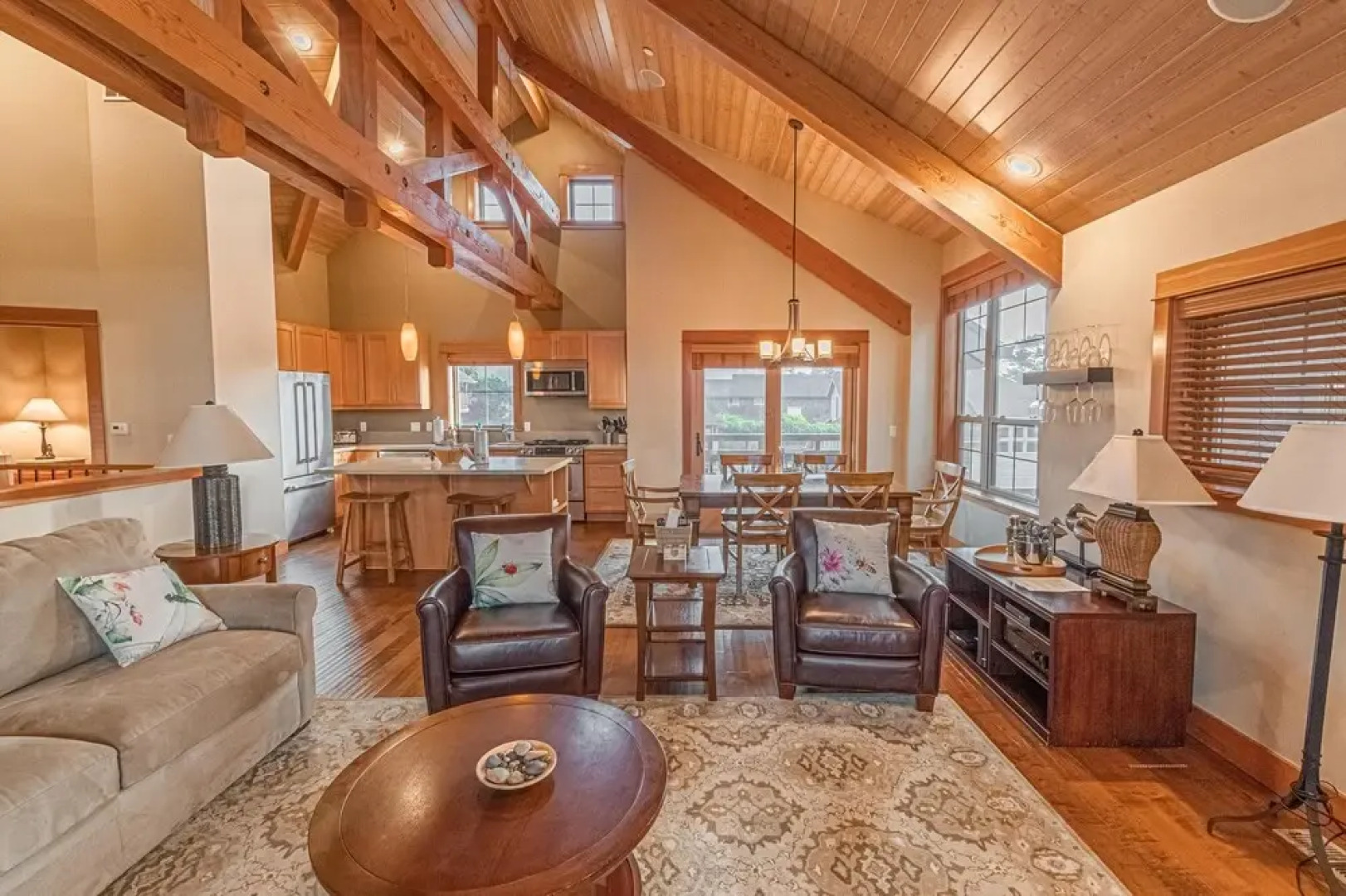 Lodges at Cannon Beach B1