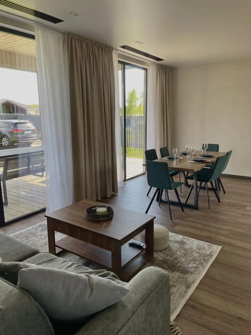 Дом с панорамными окнами