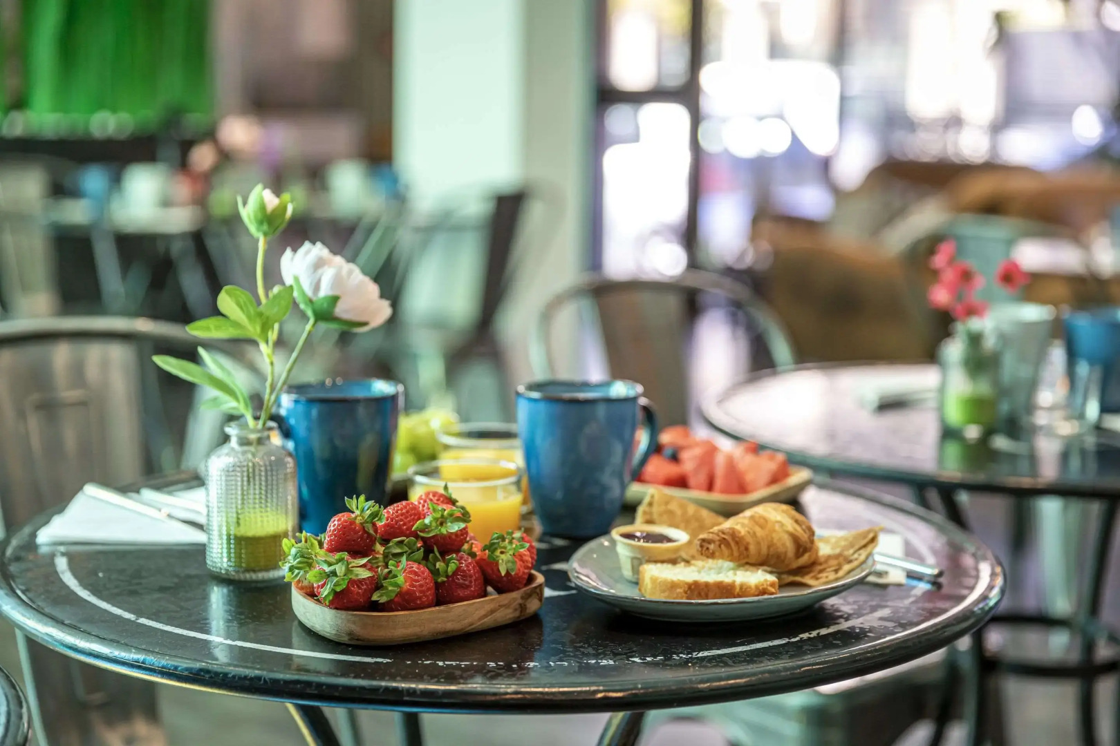 Hôtel Alpha Paris Eiffel by Patrick Hayat