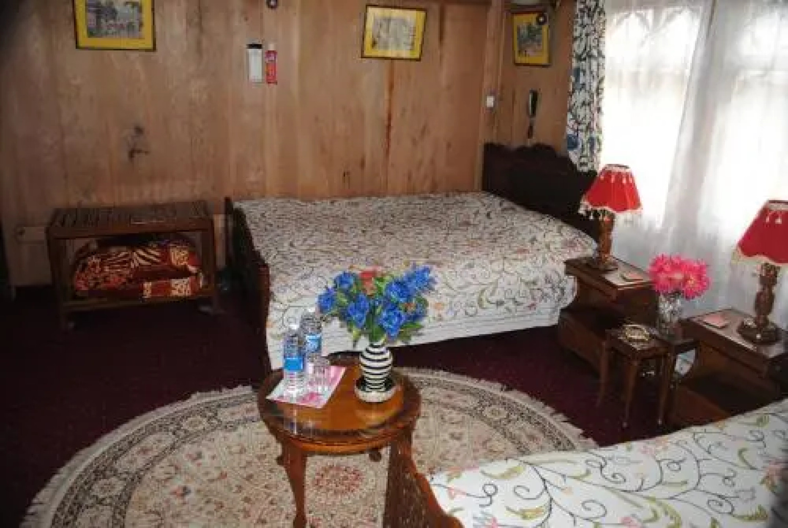 Kings Rose Houseboat