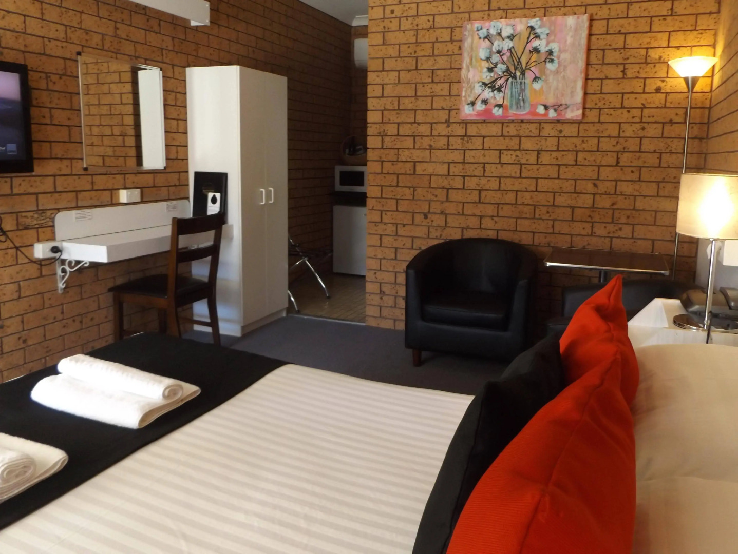 Golden Harvest Motor Inn