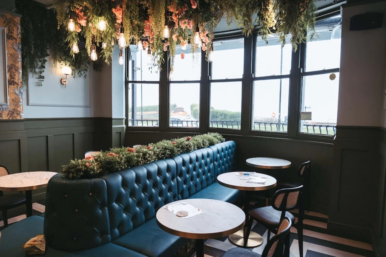 The Royal Bar & Shaker