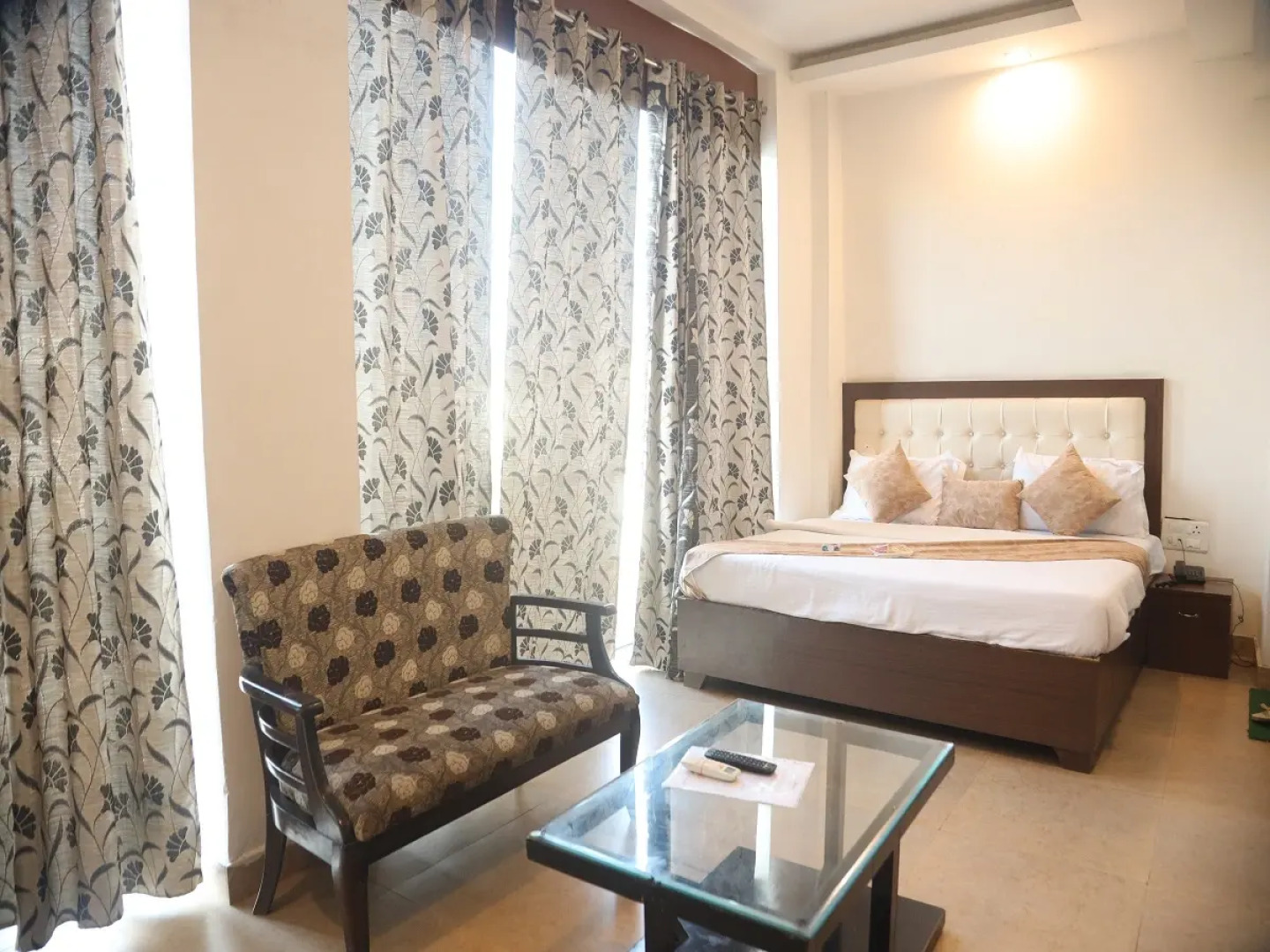 OYO 1180 Hotel Kartikay