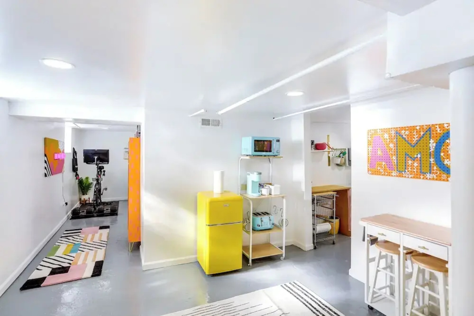 Gordon Square Studio ~ 4 Mi to Downtown Cleveland!