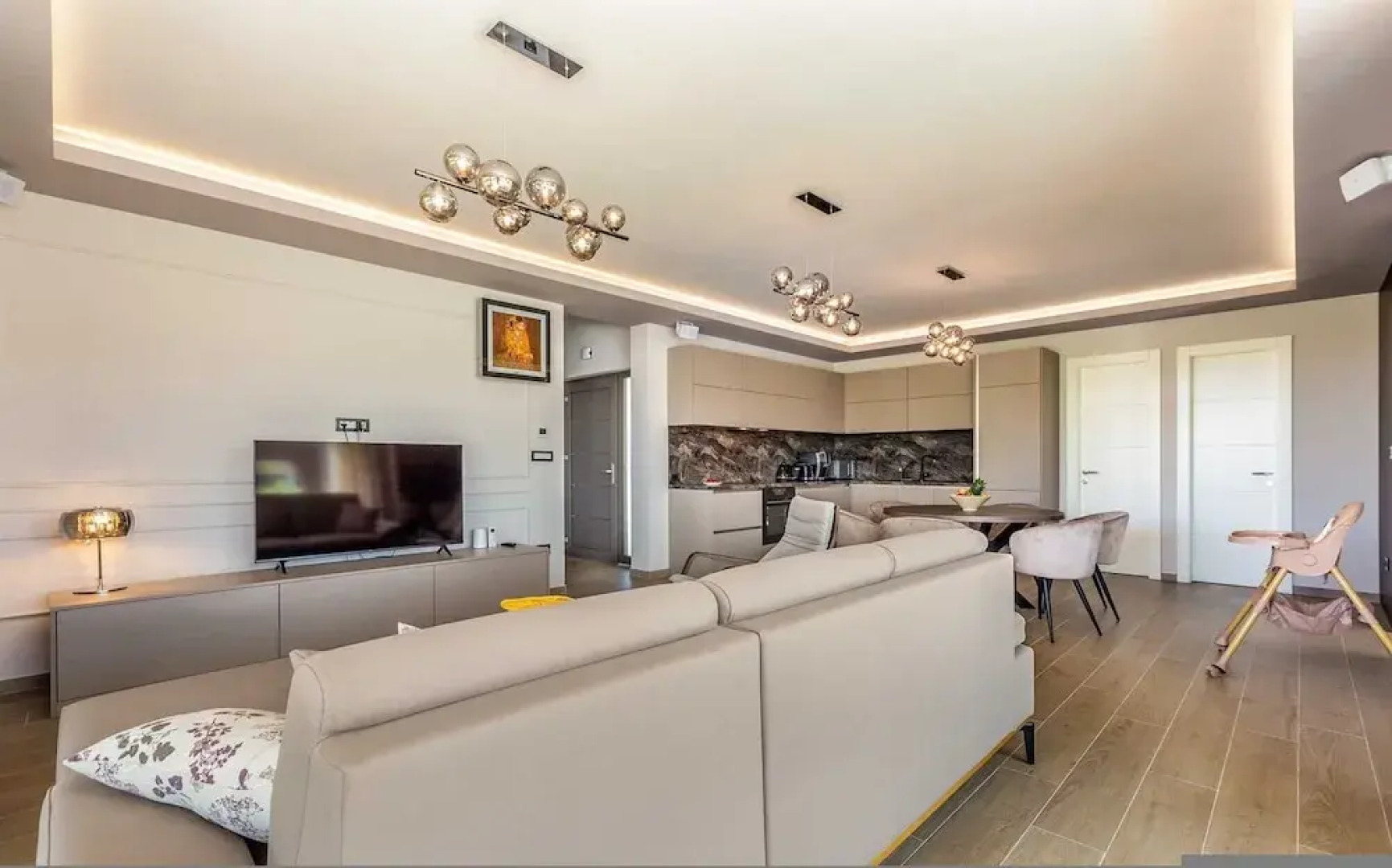 Villa Vista With Private Pool and Sauna