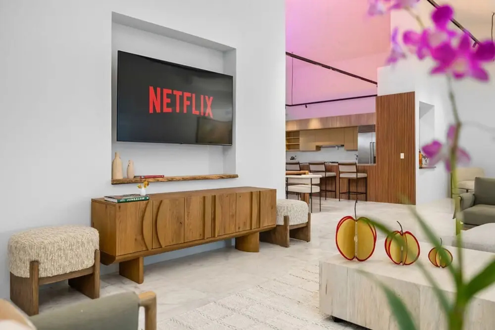 The Court Villa - 8 Bed 8 5 Bath