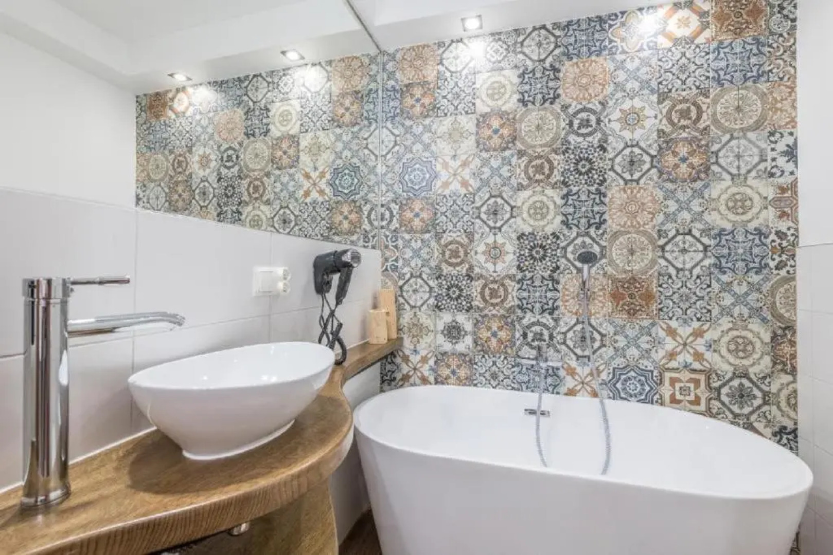 Biały Jelen Z Basenem I Jacuzzi