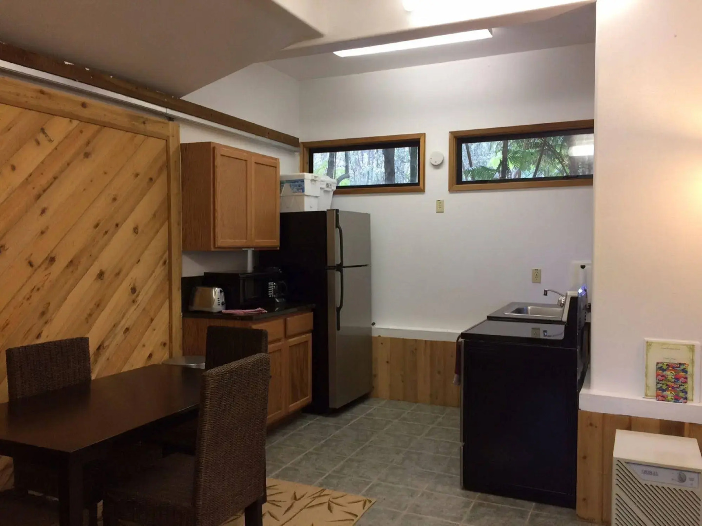 The Guest Cottages @ Volcano Acres Tree House