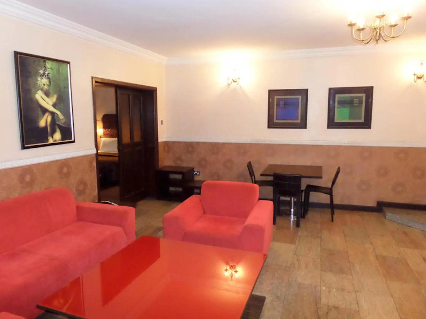 Manyxville Hotel & Suites