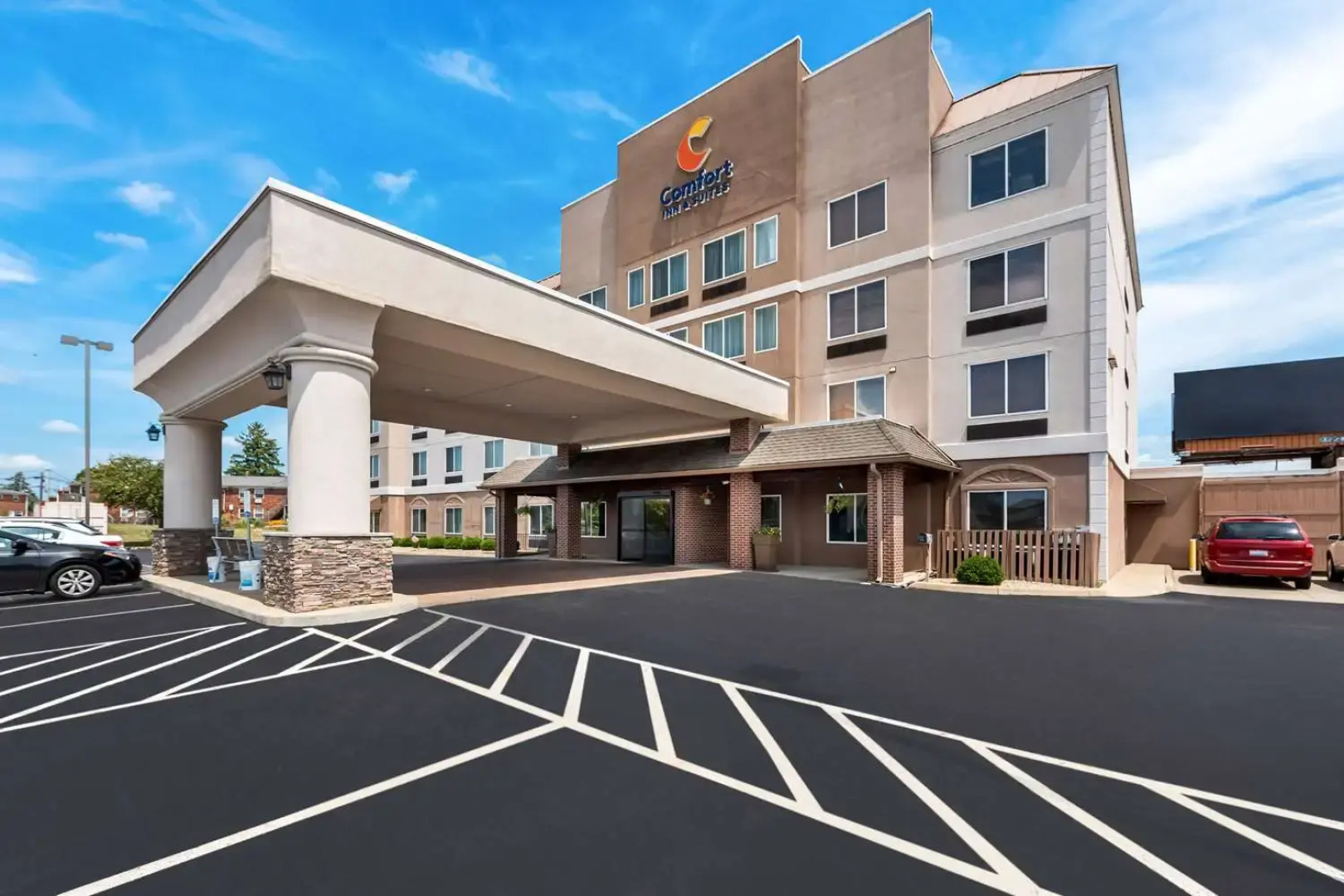 Comfort Inn & Suites Heath - Newark South