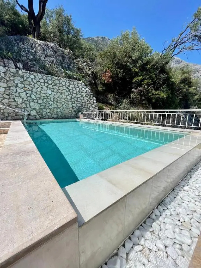 Villa Alemar House with Private pool and Spectacular sea views just 150m to the beach