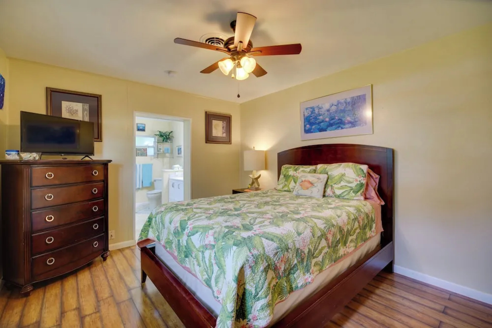 Satellite Beach 'sunshine House' w/ Hot Tub!