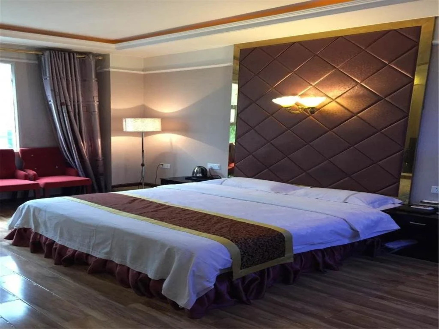 Jiazhou Business Hotel