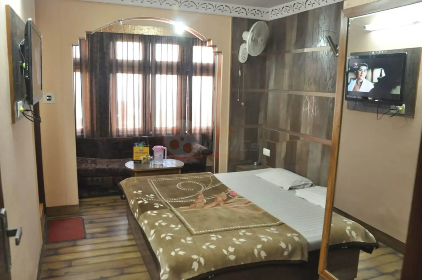 Hotel Sidharth Regency