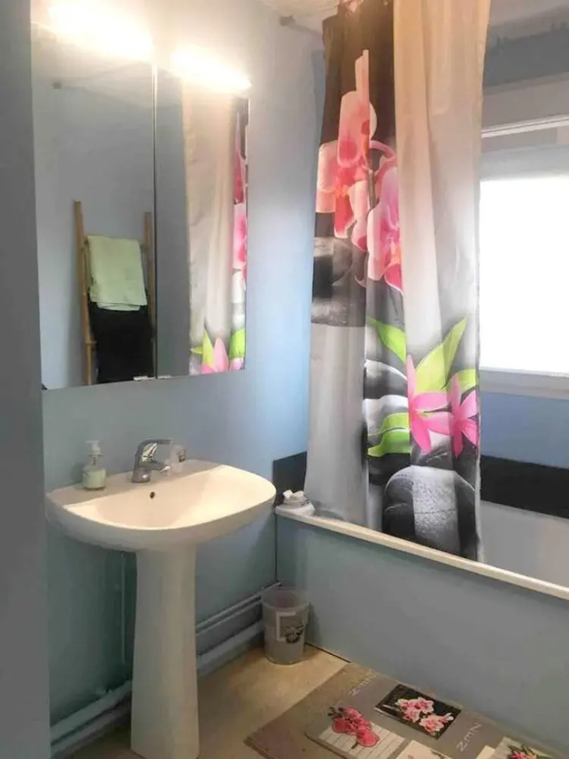 House With 4 Bedrooms in La Madeleine, With Enclosed Garden and Wifi