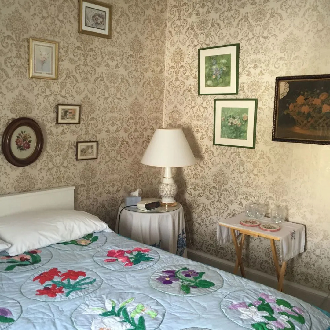 Lang House Bed & Breakfast