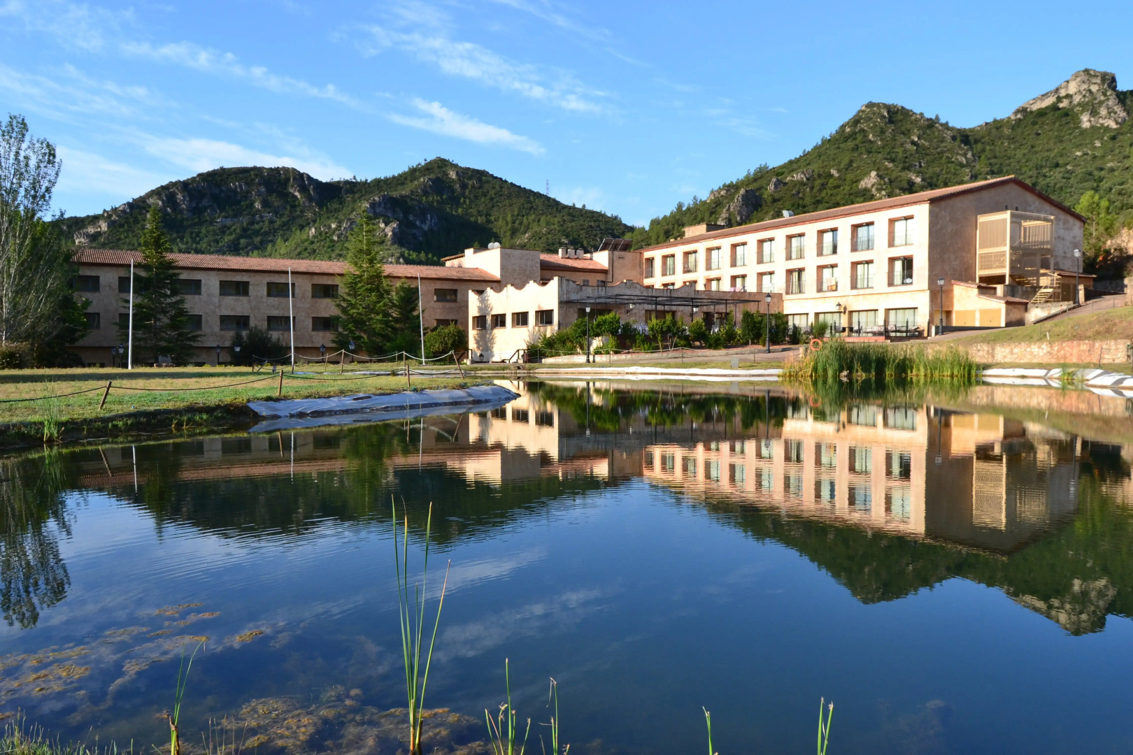 La Figuerola Hotel & Restaurant