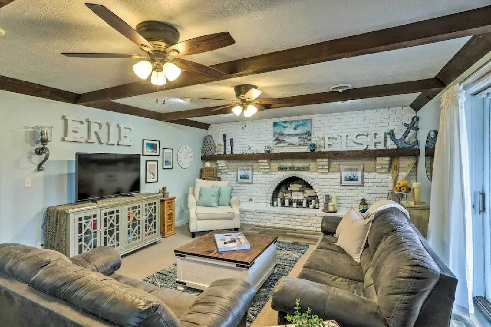 Vermilion River Home w/ Hot Tub & Private Dock!