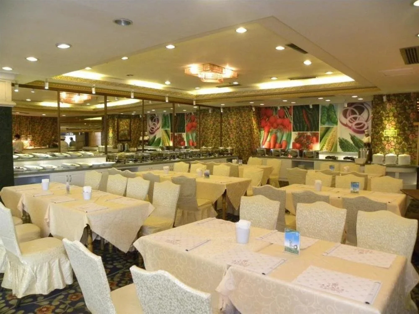 Century Plaza Qidu Hotel