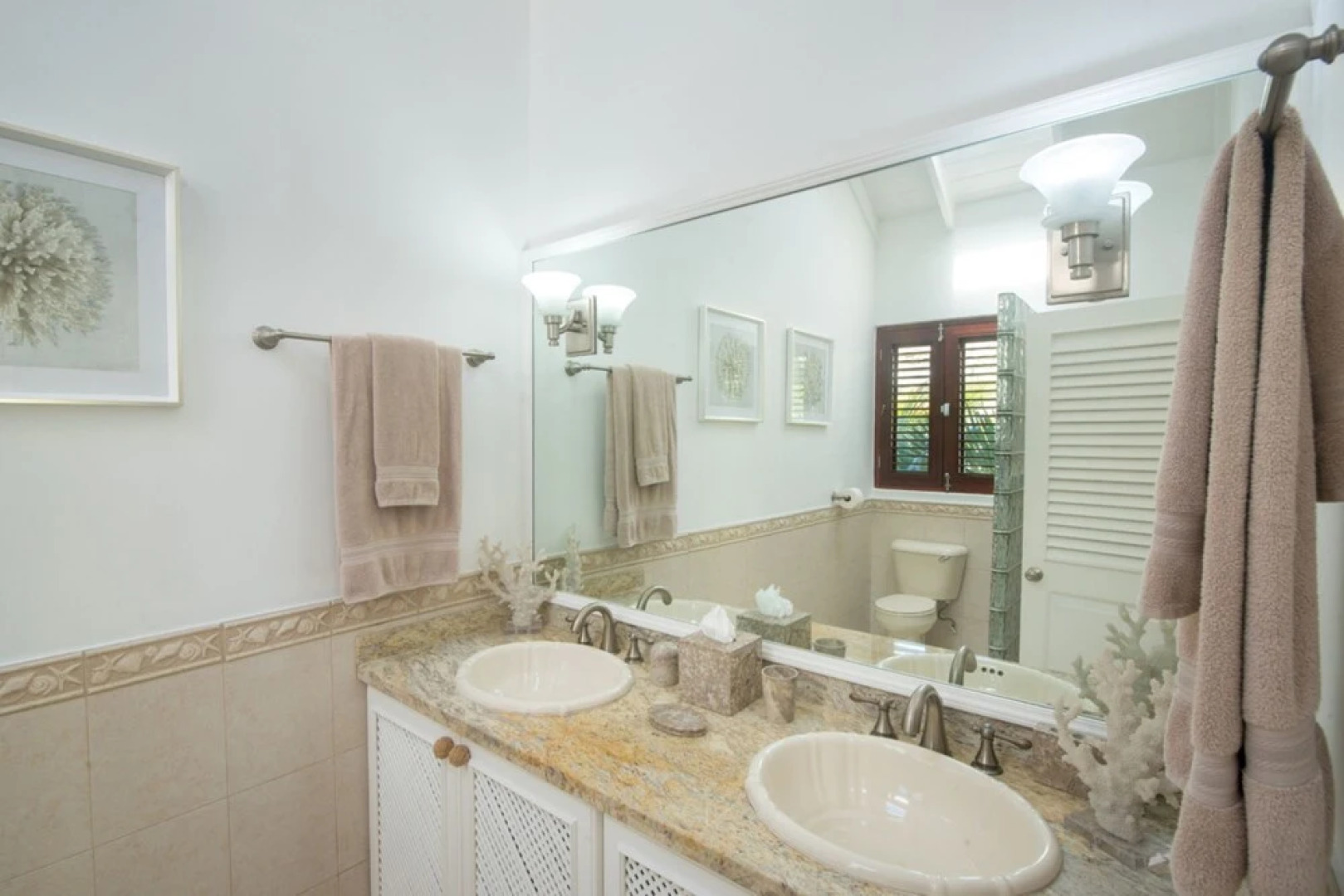 Exceptional Beachfront Living - Milord Sunsets 3 Bedroom Home by Blue Sky Luxury