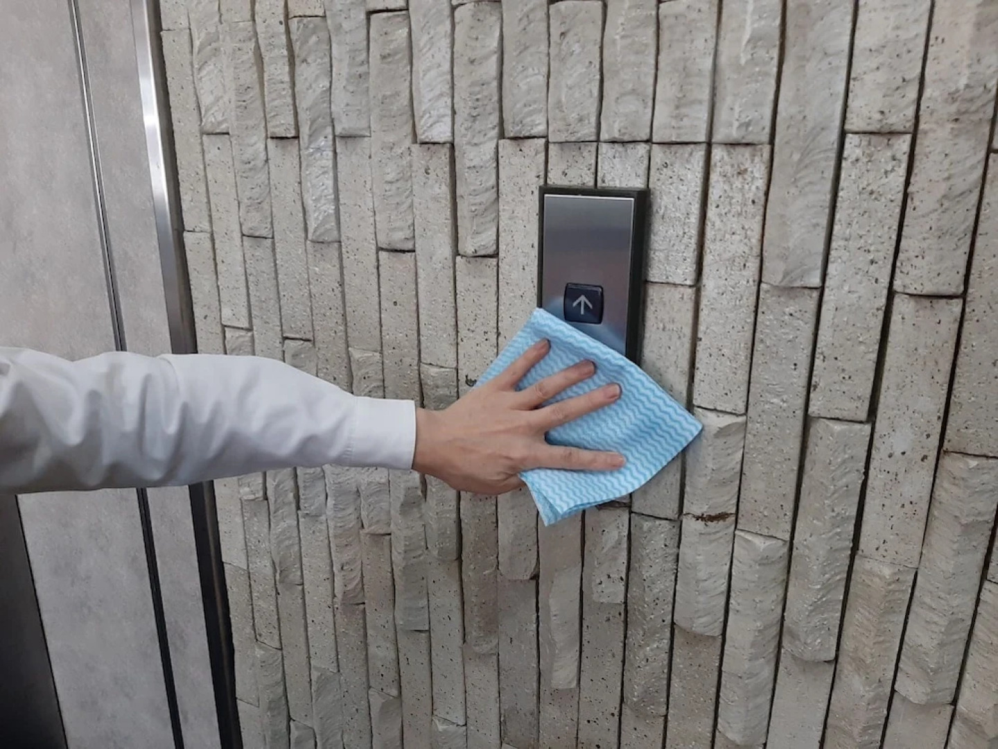 Isahaya Station Hotel