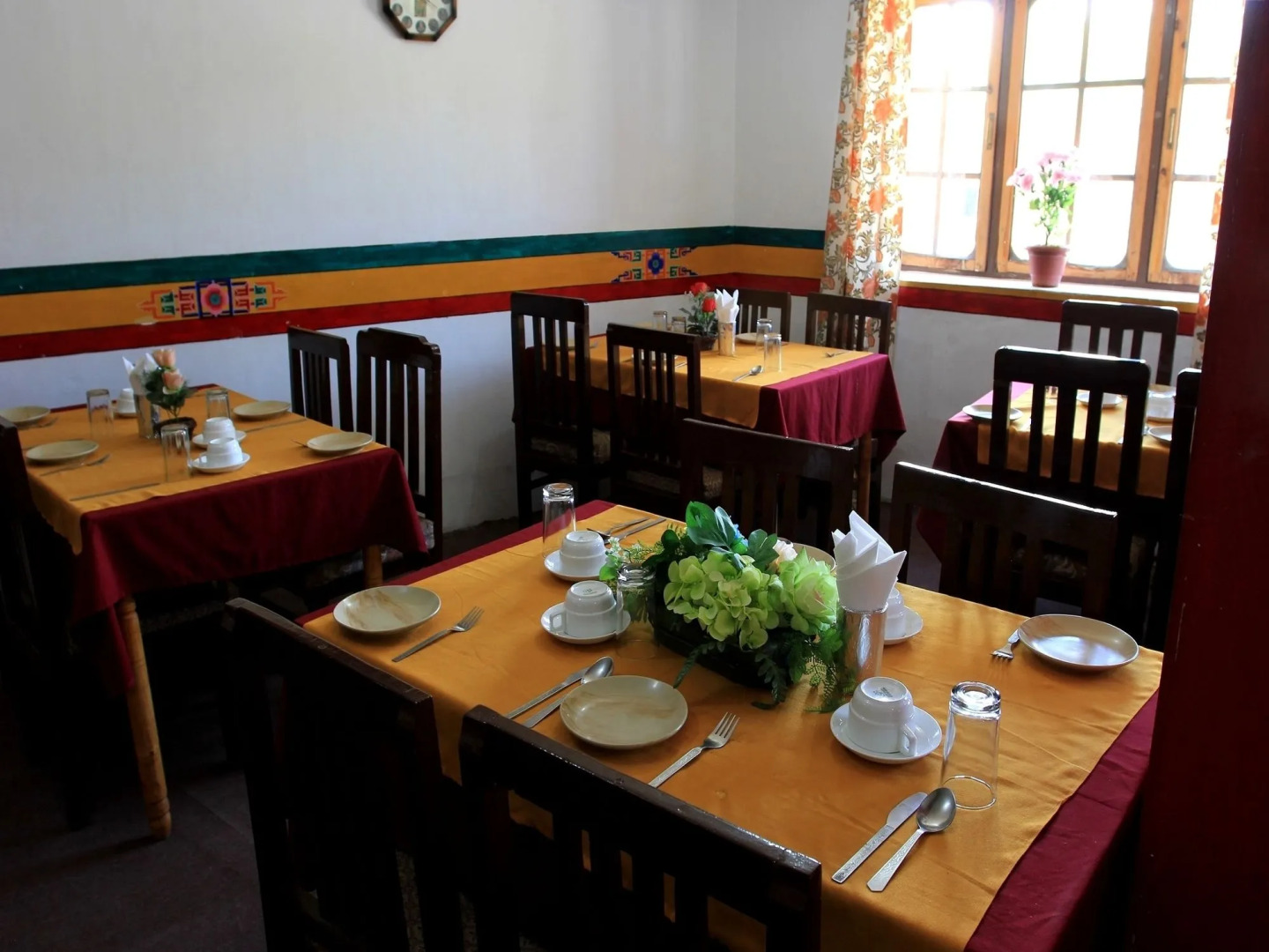 TIH Hotel Mahay Palace