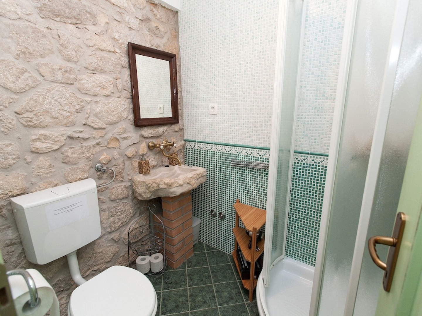 Vintage Holiday Home With Swimming Pool in Grizane