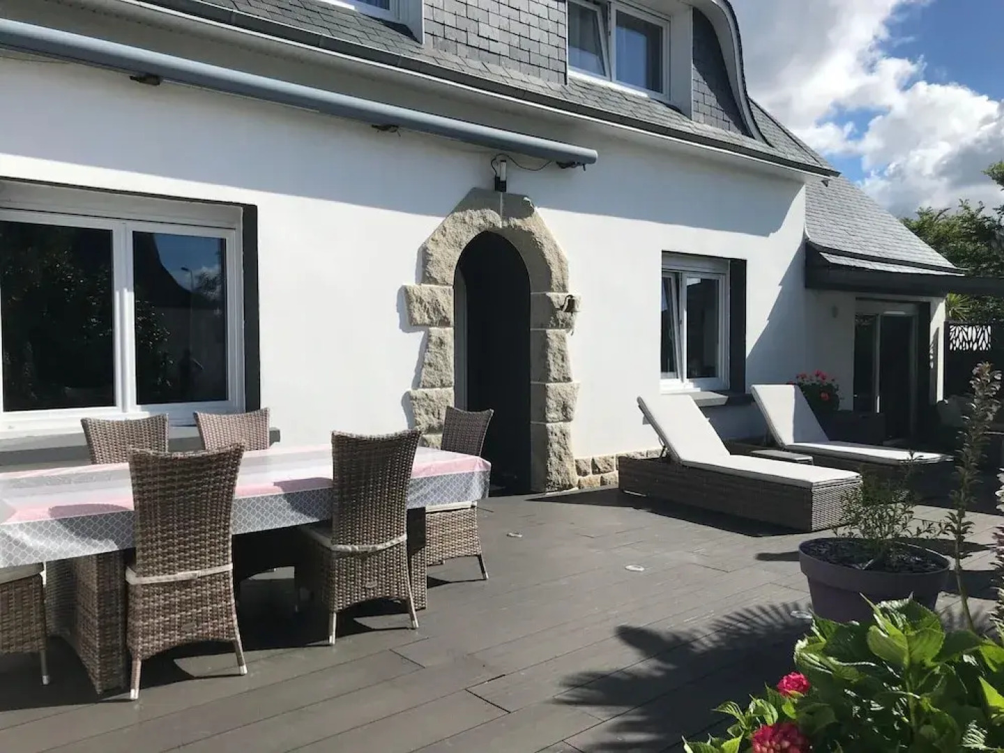 Holiday House With Private Pool in a Shared Property