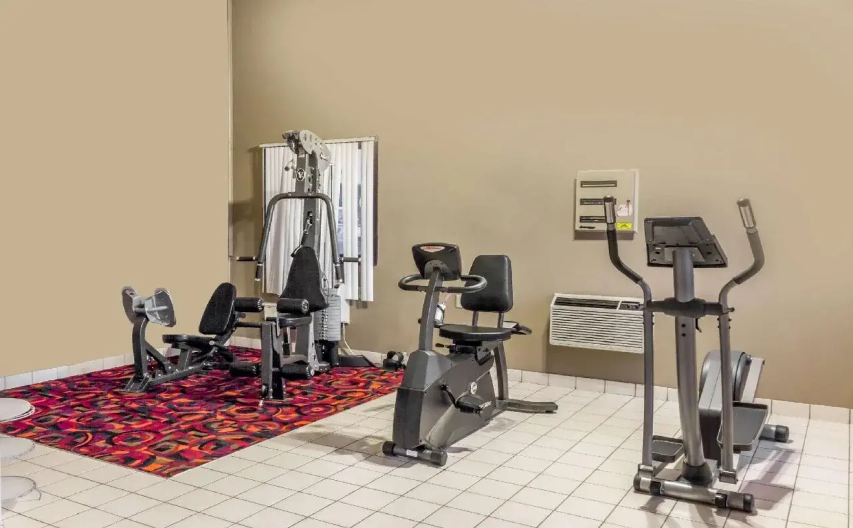 Super 8 by Wyndham Airport I90