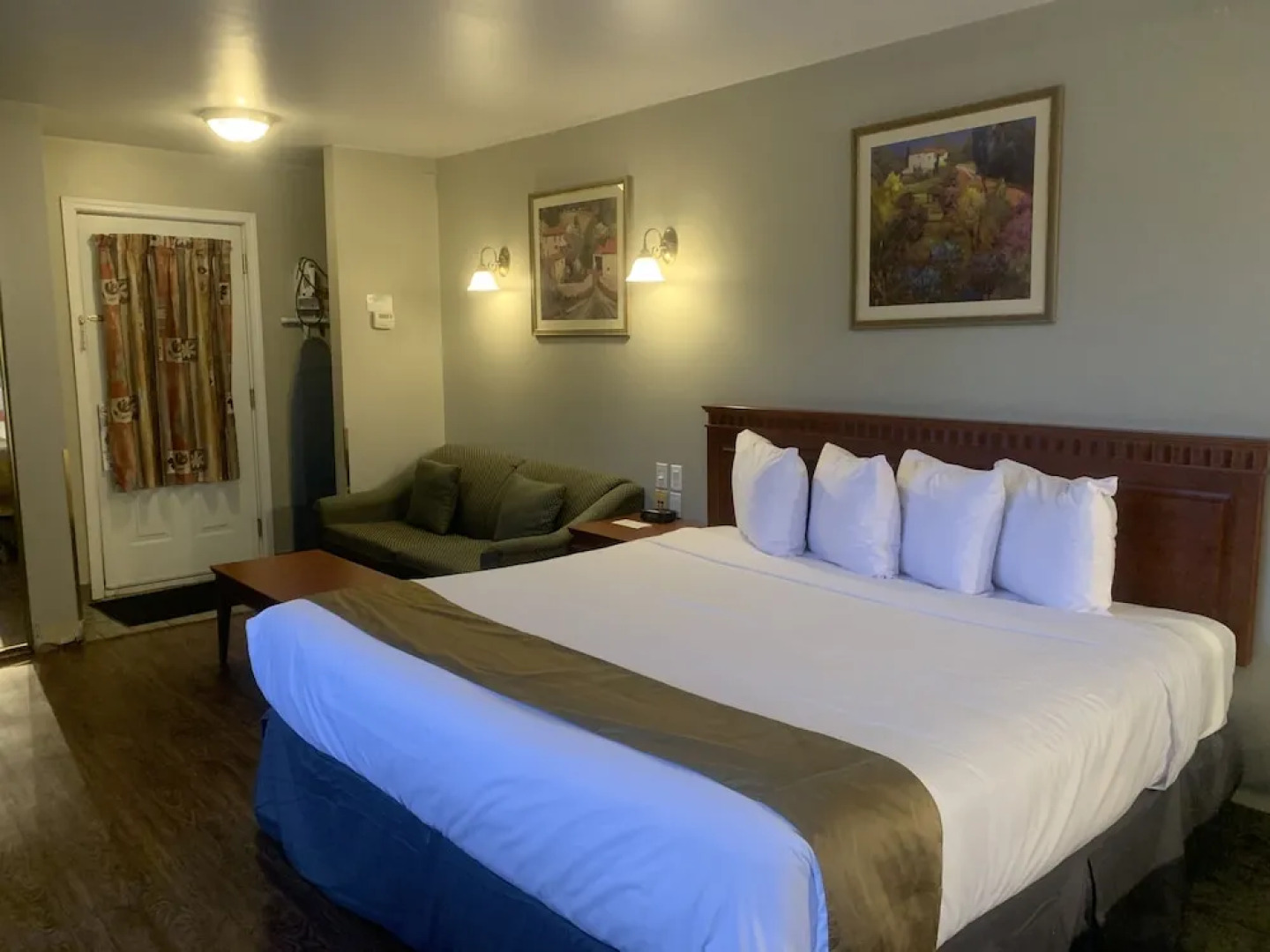 Hotel & Suites Les Laurentides Saint Sauveur
