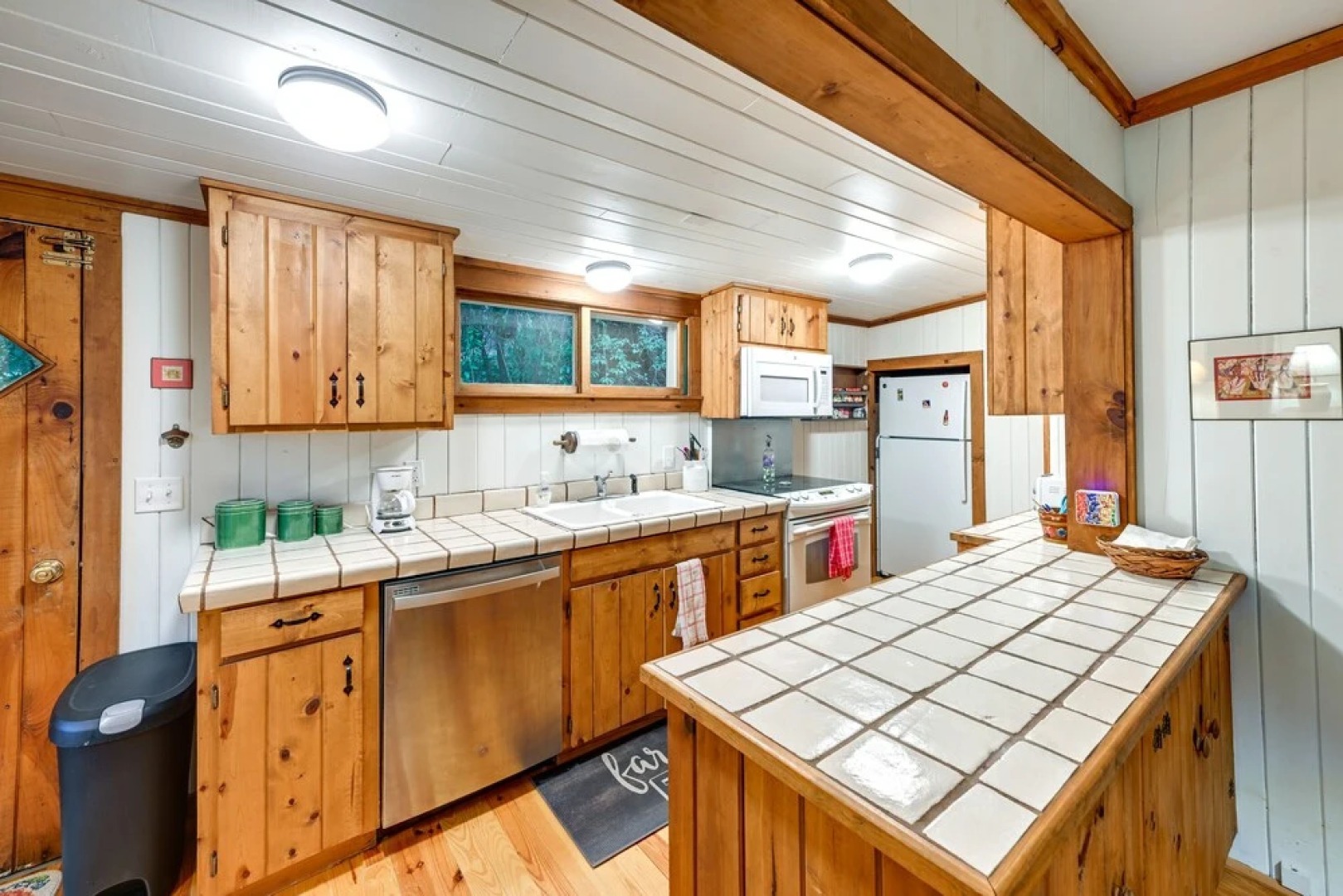 Highlands Vacation Rental - Walk to Mirror Lake!