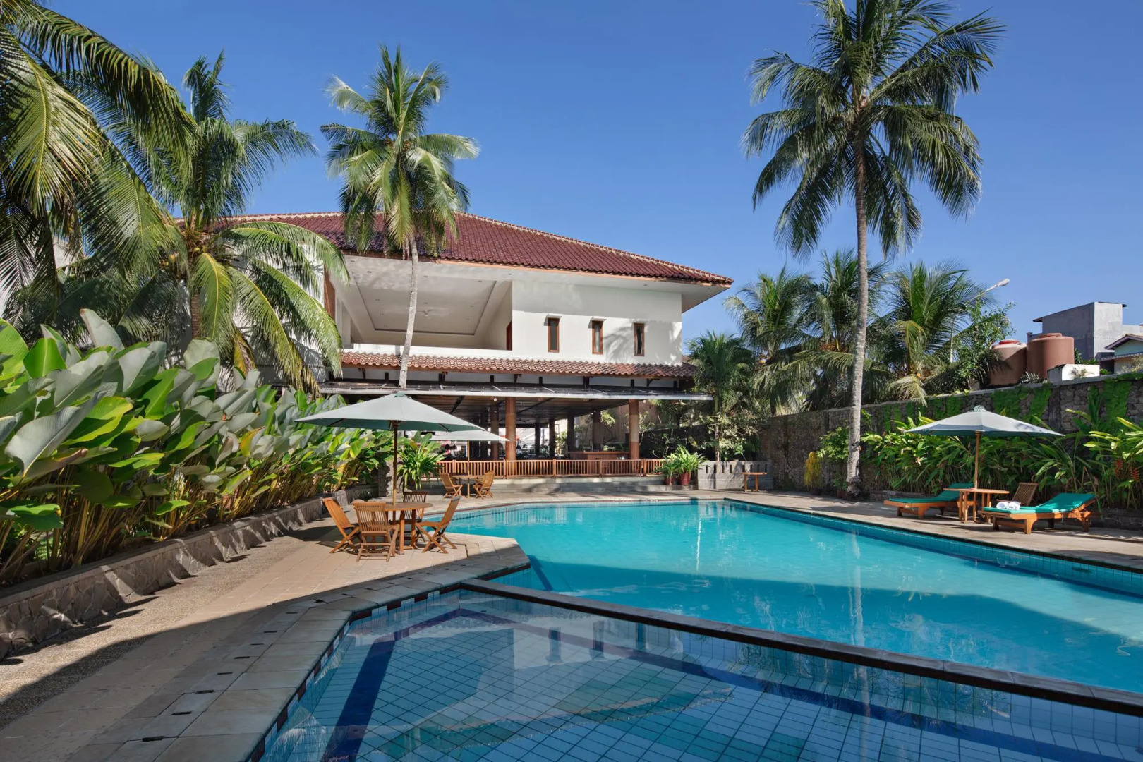 Sunrise Hotel Beach Pangandaran