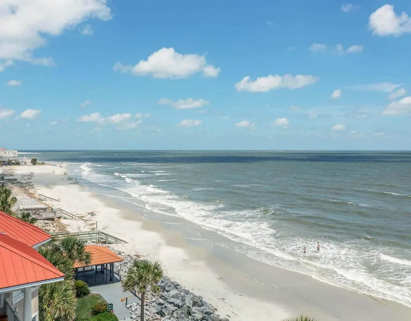 Ocean Walk Three Bedrooms by Hodnett Cooper