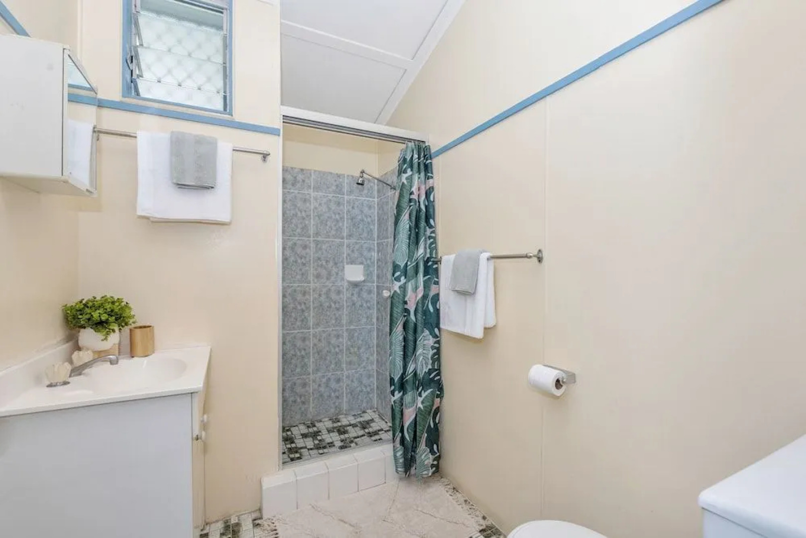 Emthree Seaside Apartments