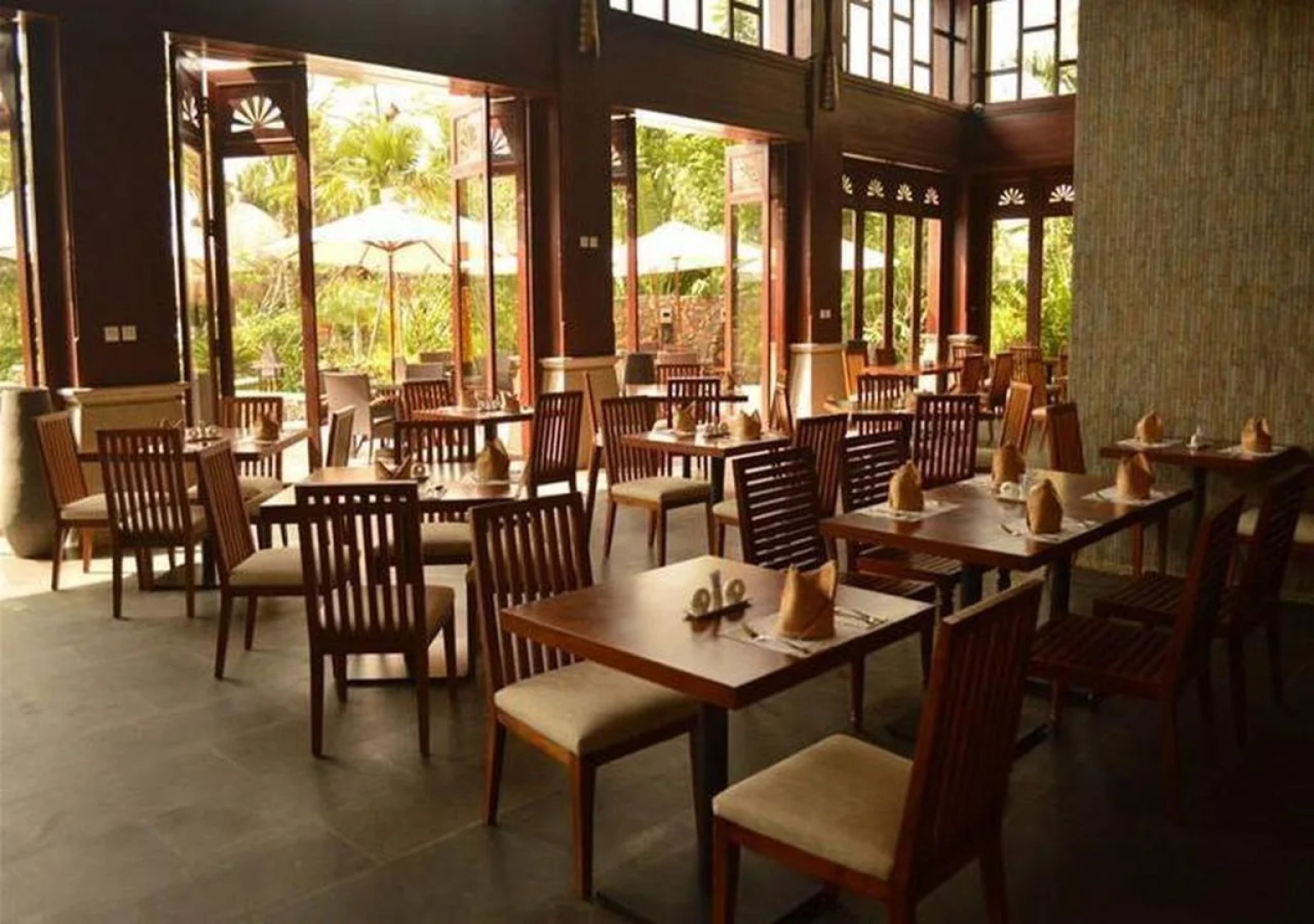 Shixishu Jianguo Yalong Bay Resort Hotel