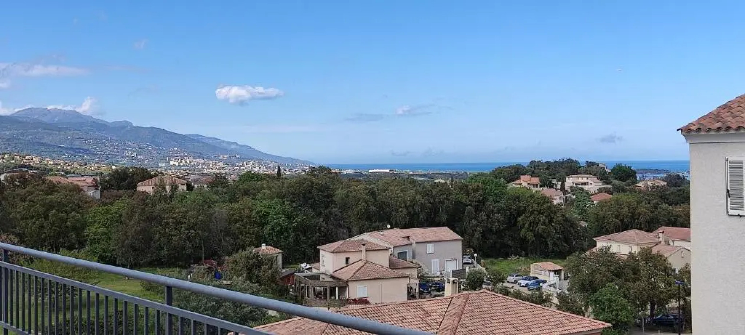 charmant F2 entre Bastia et St Florent